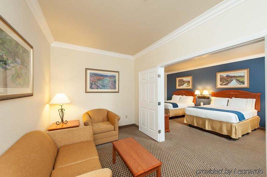 Holiday Inn Express Hotel & Suites - Paso Robles By Ihg Εξωτερικό φωτογραφία