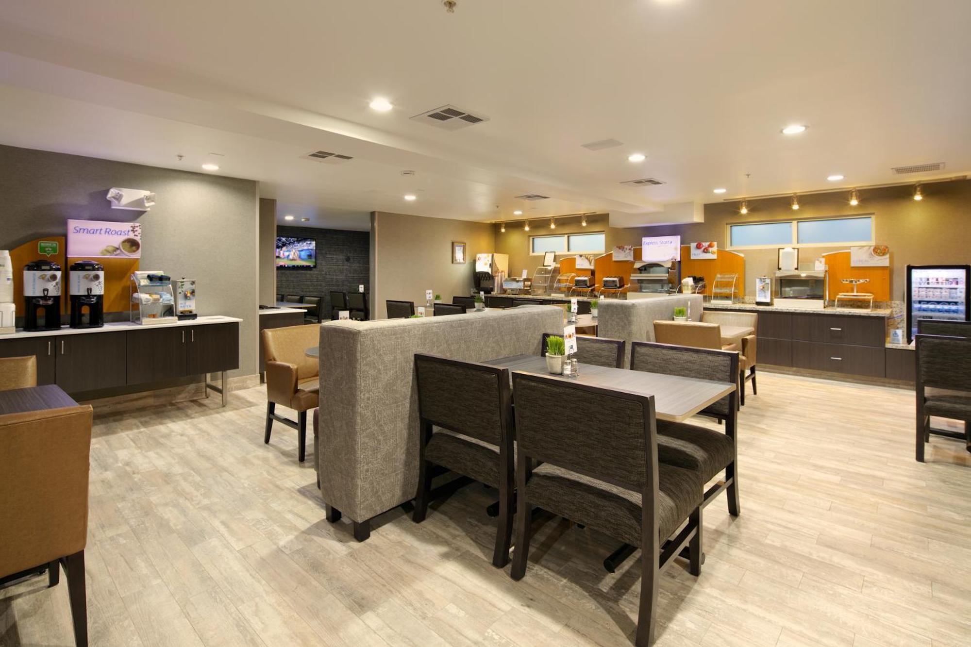 Holiday Inn Express Hotel & Suites - Paso Robles By Ihg Εξωτερικό φωτογραφία
